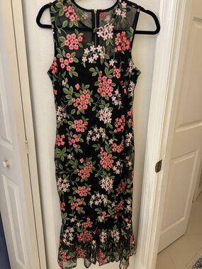 Sleeveless Black Floral Midi Dress with Ruffle Hem